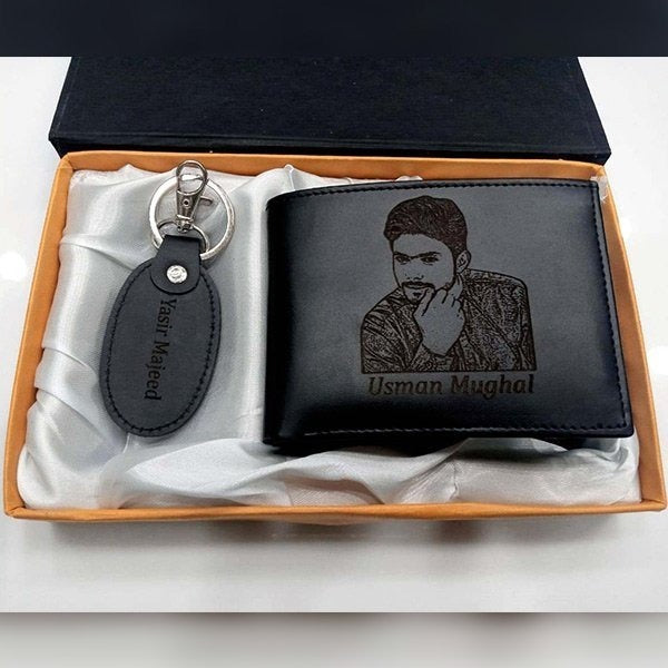 Custom picture wallet with photo and name engraving, with a matching keychain, displayed in a black gift box with red interior