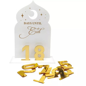 Acrylic Ramadan countdown calendar with golden numbers showing the days until Eid.