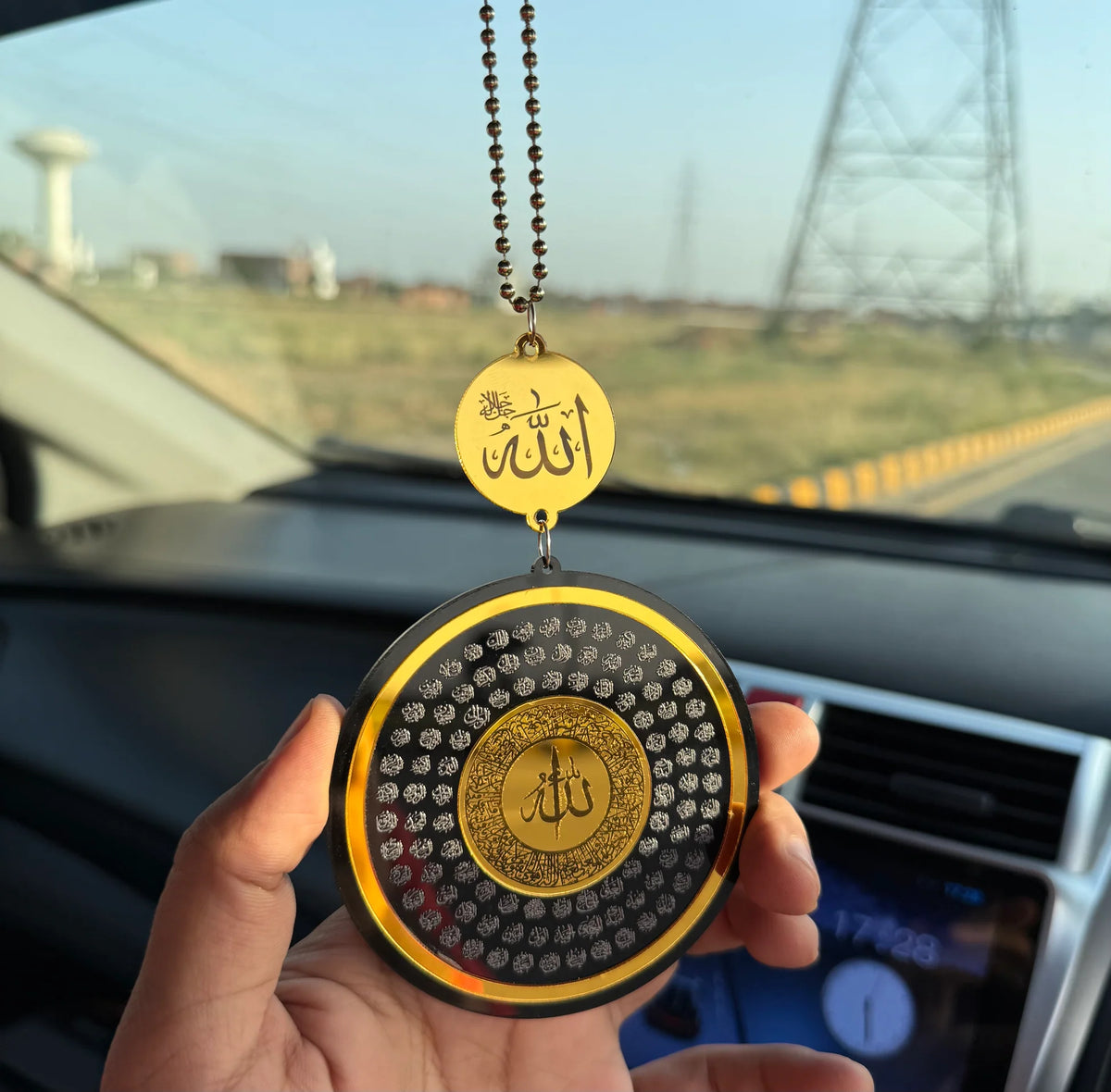 Islamic car hanging 3D piece and circle piece detail