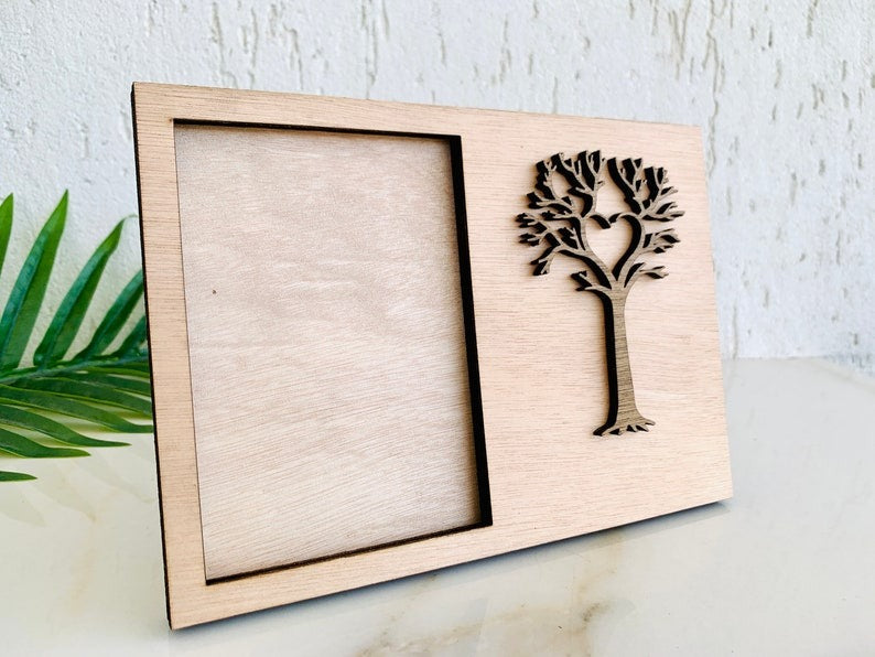 Custom Engraved Wooden Wedding Photo Frame with Couple’s Names and Date – Perfect for Engagement, Wedding, or Anniversary Gifts